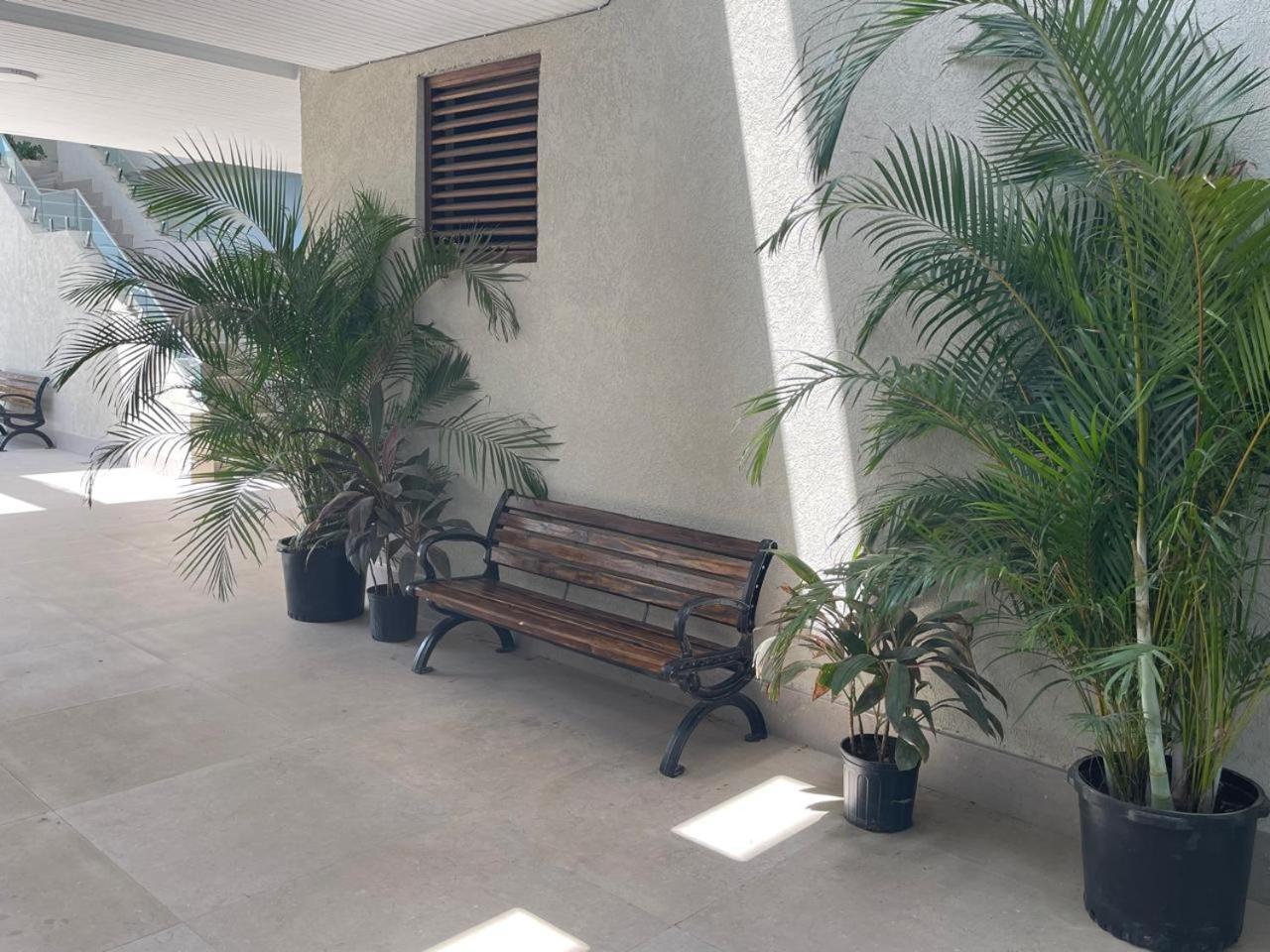 Oceanfront Condo W/ Free Parking + High Speed Wifi ネグリル エクステリア 写真