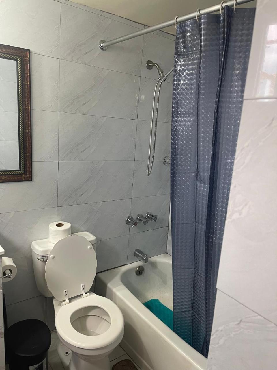 Oceanfront Condo W/ Free Parking + High Speed Wifi ネグリル 部屋 写真